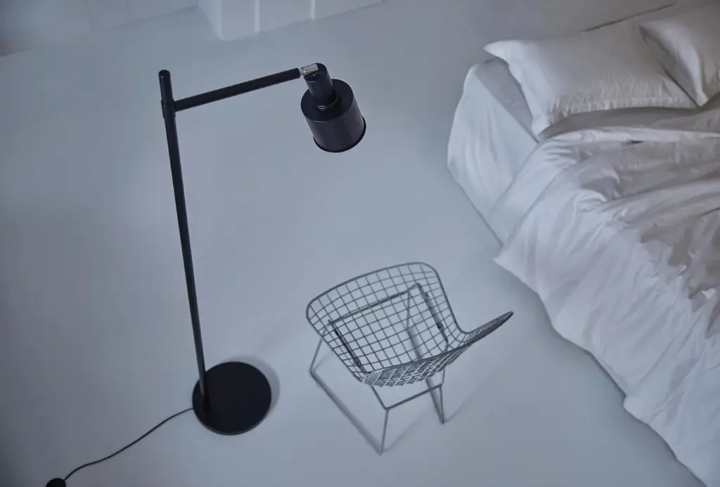 Heliosfloorlamp3.webp