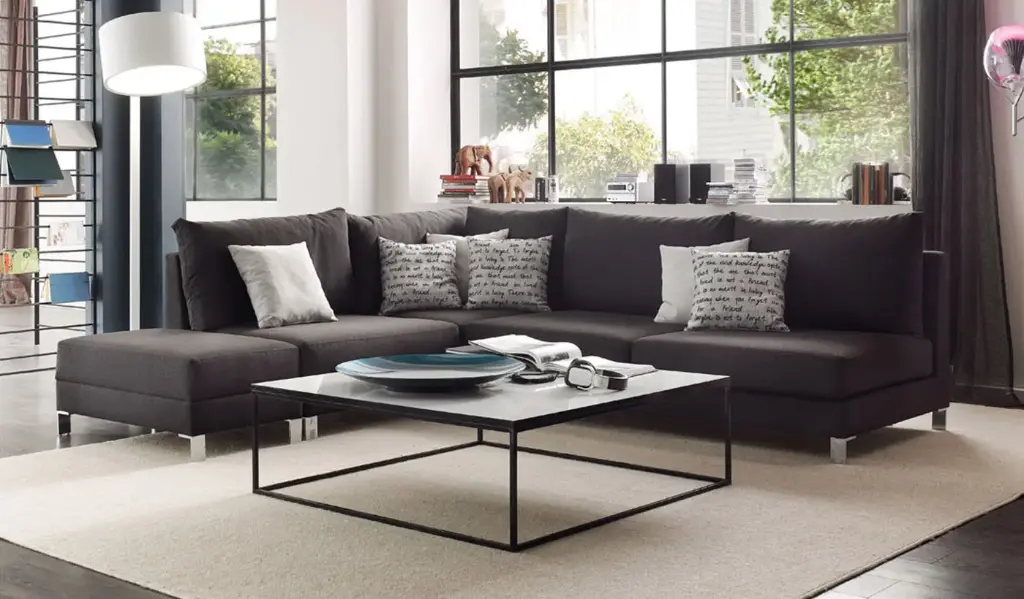 CRYSTAL COFFEE TABLE